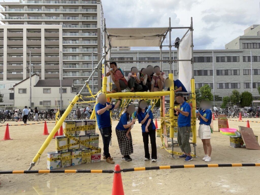 イバラッシュで水遊びを楽しむ様子